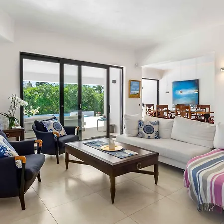 וילה Casa Adelia
